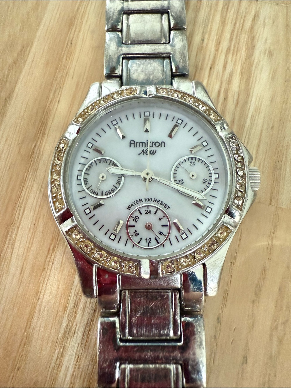 Armitron now ladies silver tone watch NEW BATTERY